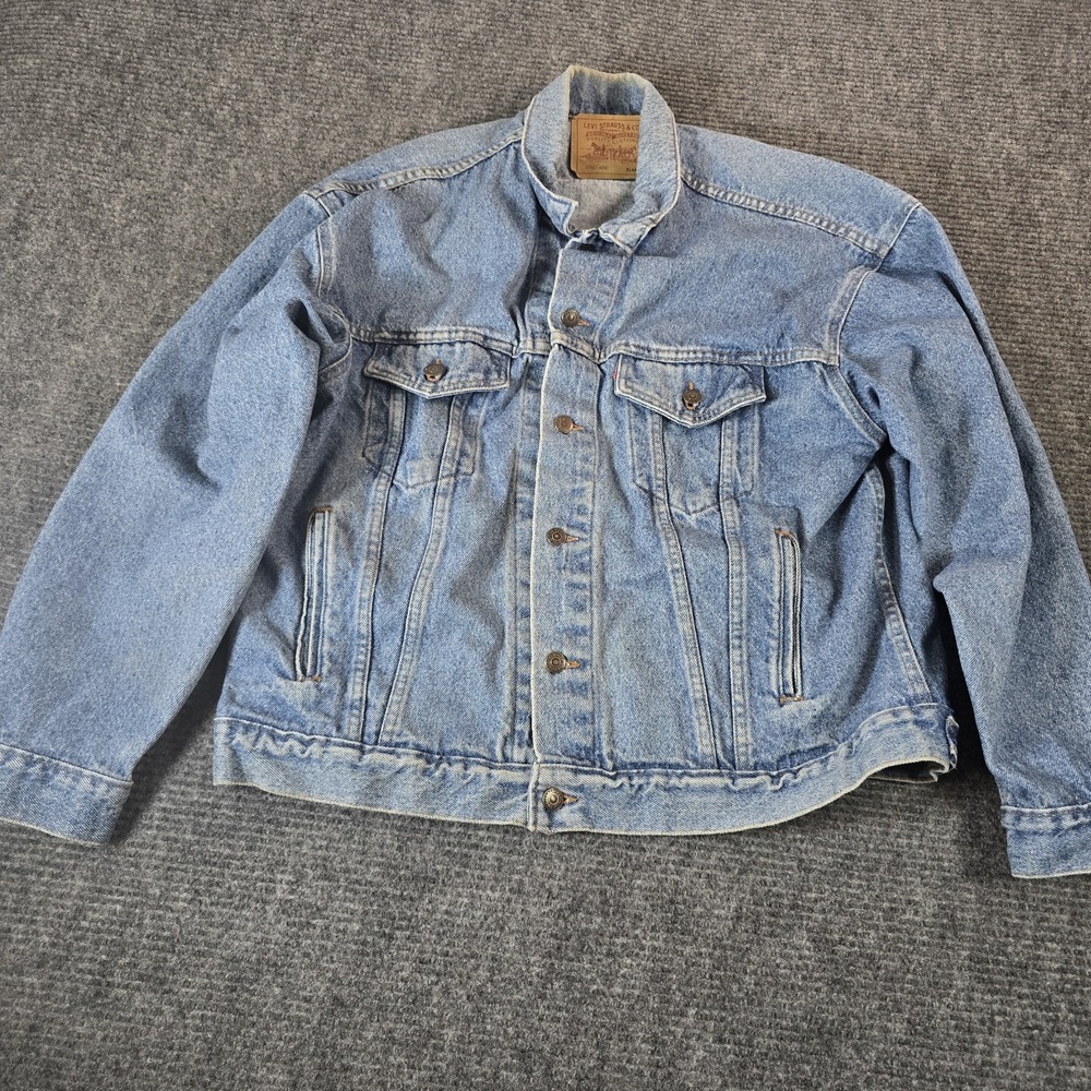 Vintage Levi's 70507-4890 Denim Trucker Jacket XL Made USA Light Wash 90s